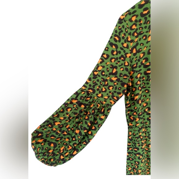 SundayUP Green Leopard Print Lantern Sleeve Midi Dress - Picture 4 of 7